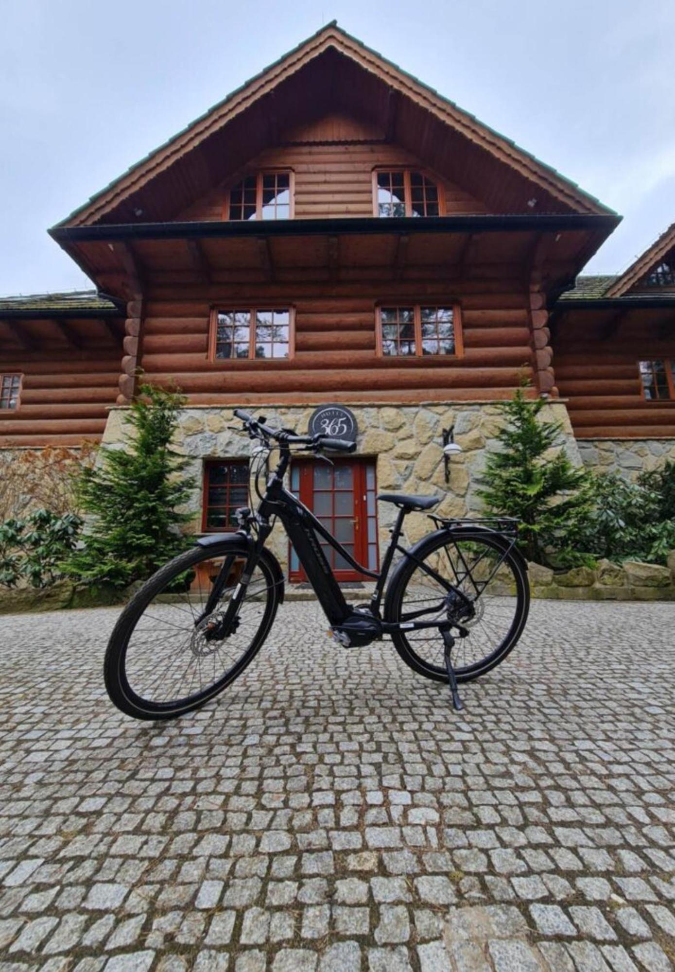 Hotel 365 Kielce Exteriör bild